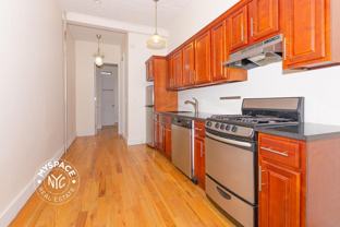 776 Hart St #2R - Photo 1 of 1