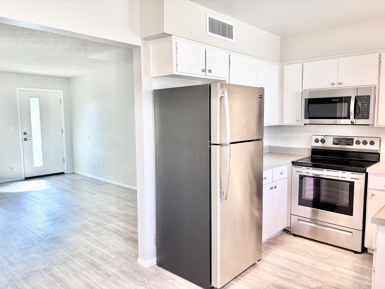 3031 N 36th St #24 - Photo 7 of 25