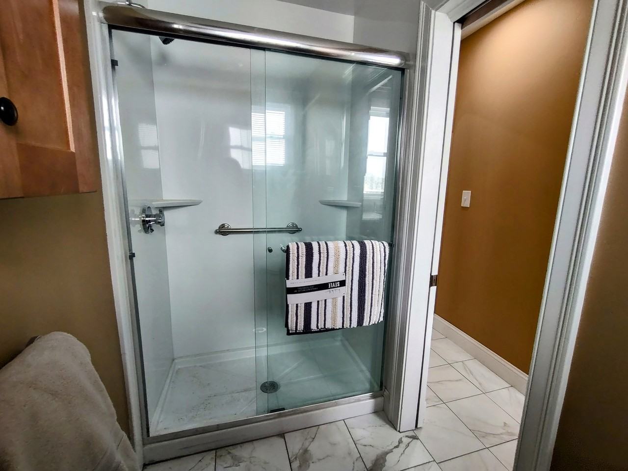 390 Dwelly St #2 - Photo 3 of 9