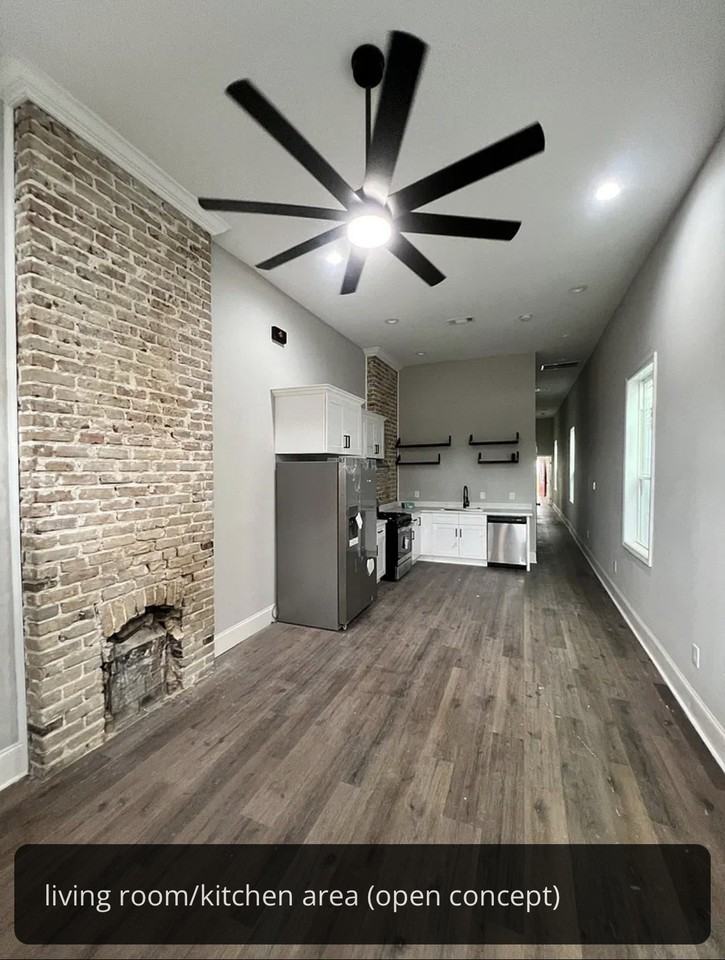 2310 3rd St #1 - Photo 4 of 14