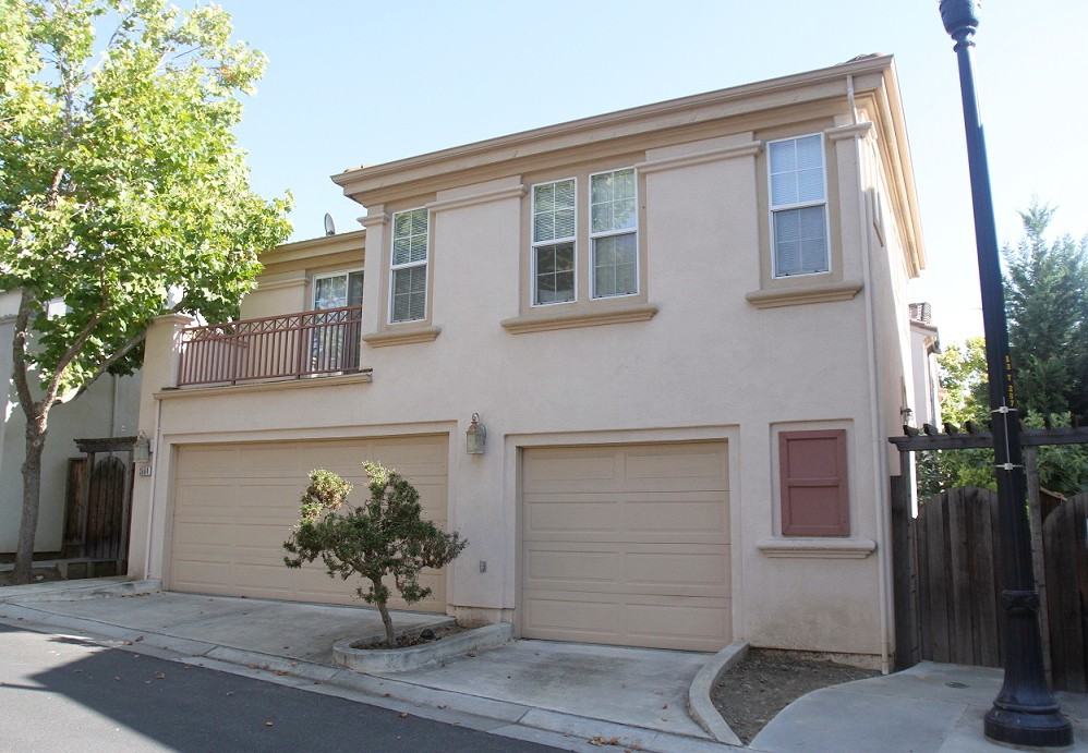 3984 Chamberer Dr - Photo 2 of 8