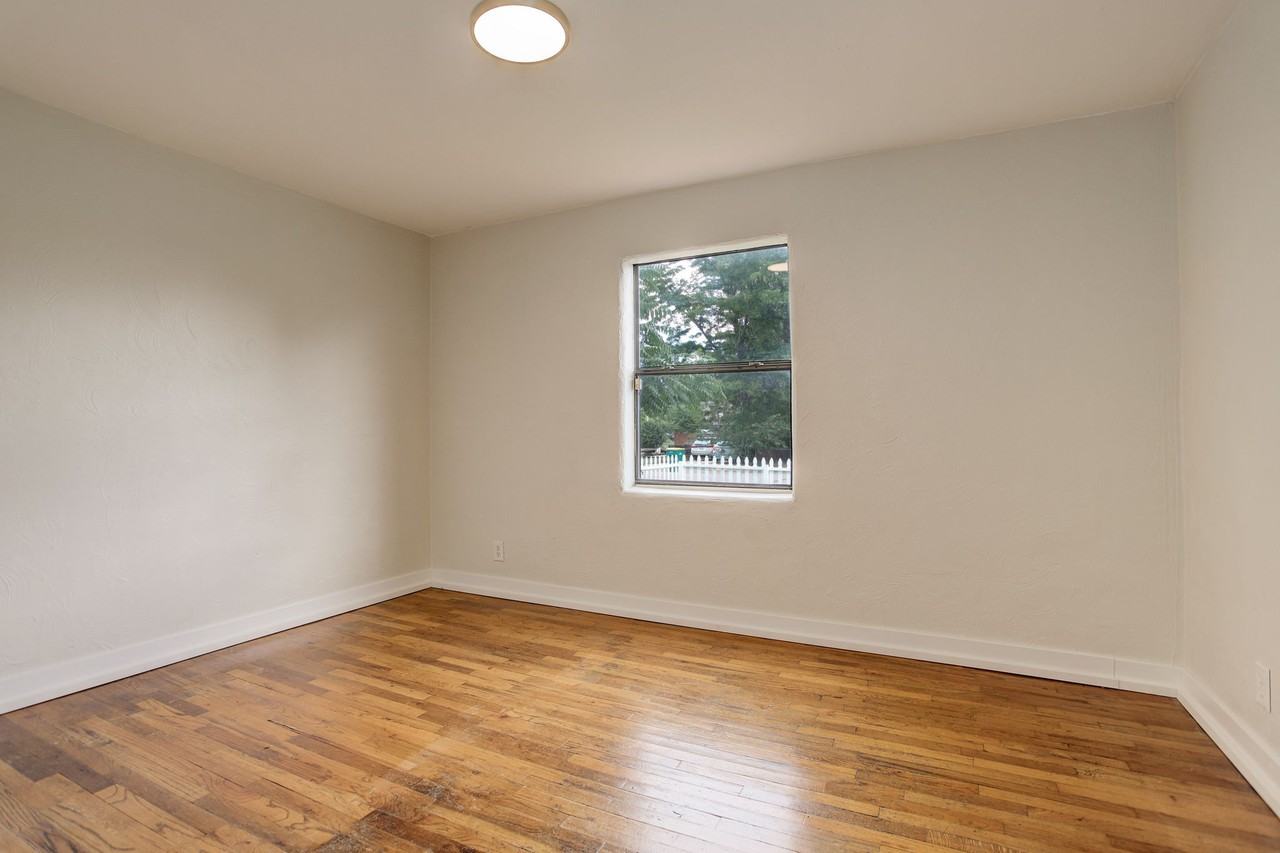 1357 Chase St #NA - Photo 4 of 20