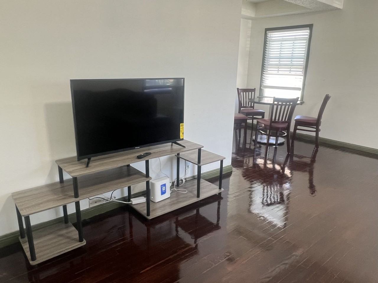 2410 Gladmar St #NA - Photo 2 of 14