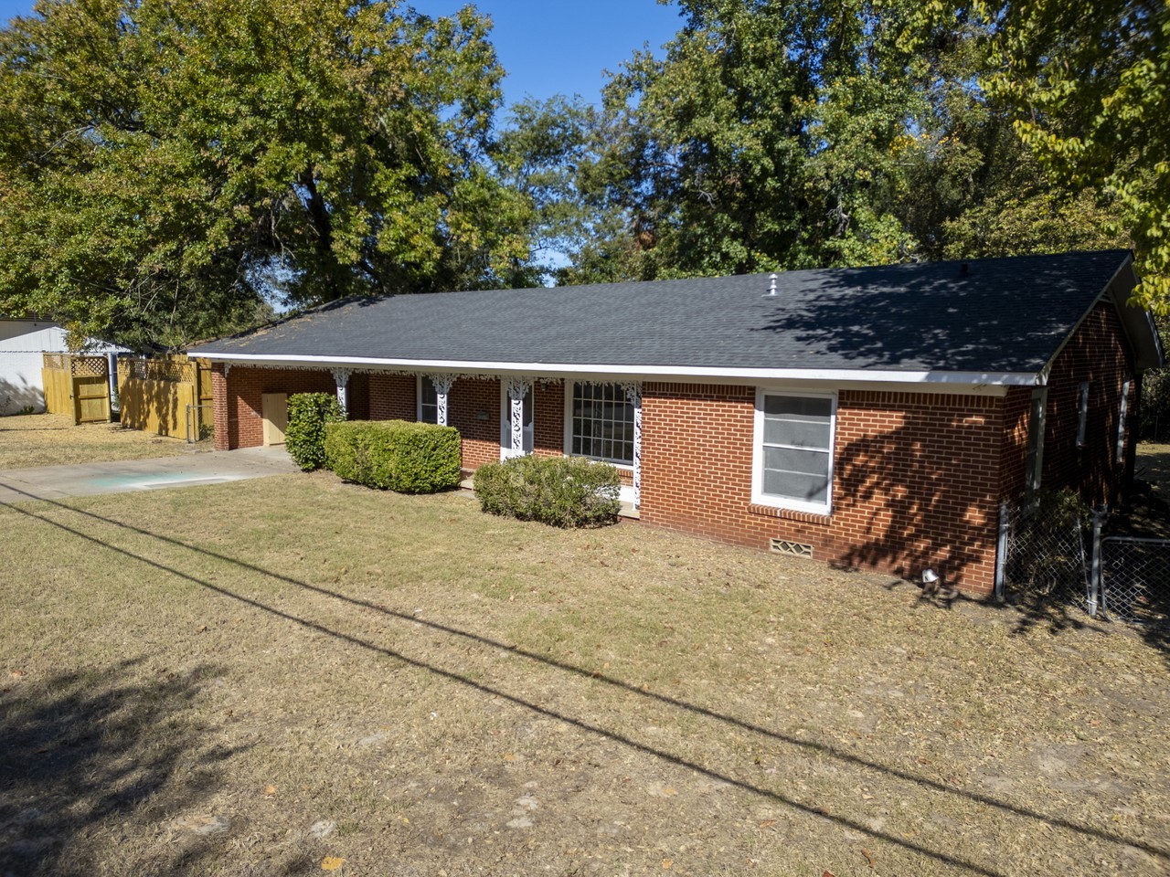 2914 Tanglewood Dr #NA - Photo 3 of 29