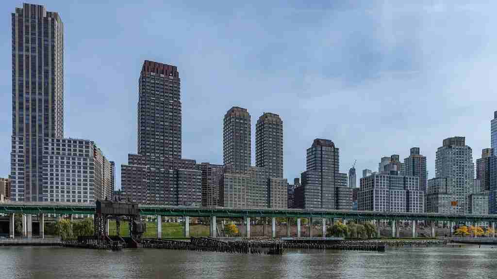 Riverside Blvd #17J - Photo 2 of 20