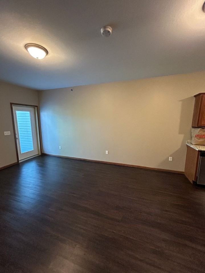 Welco West Apartments - Photo 6 of 31