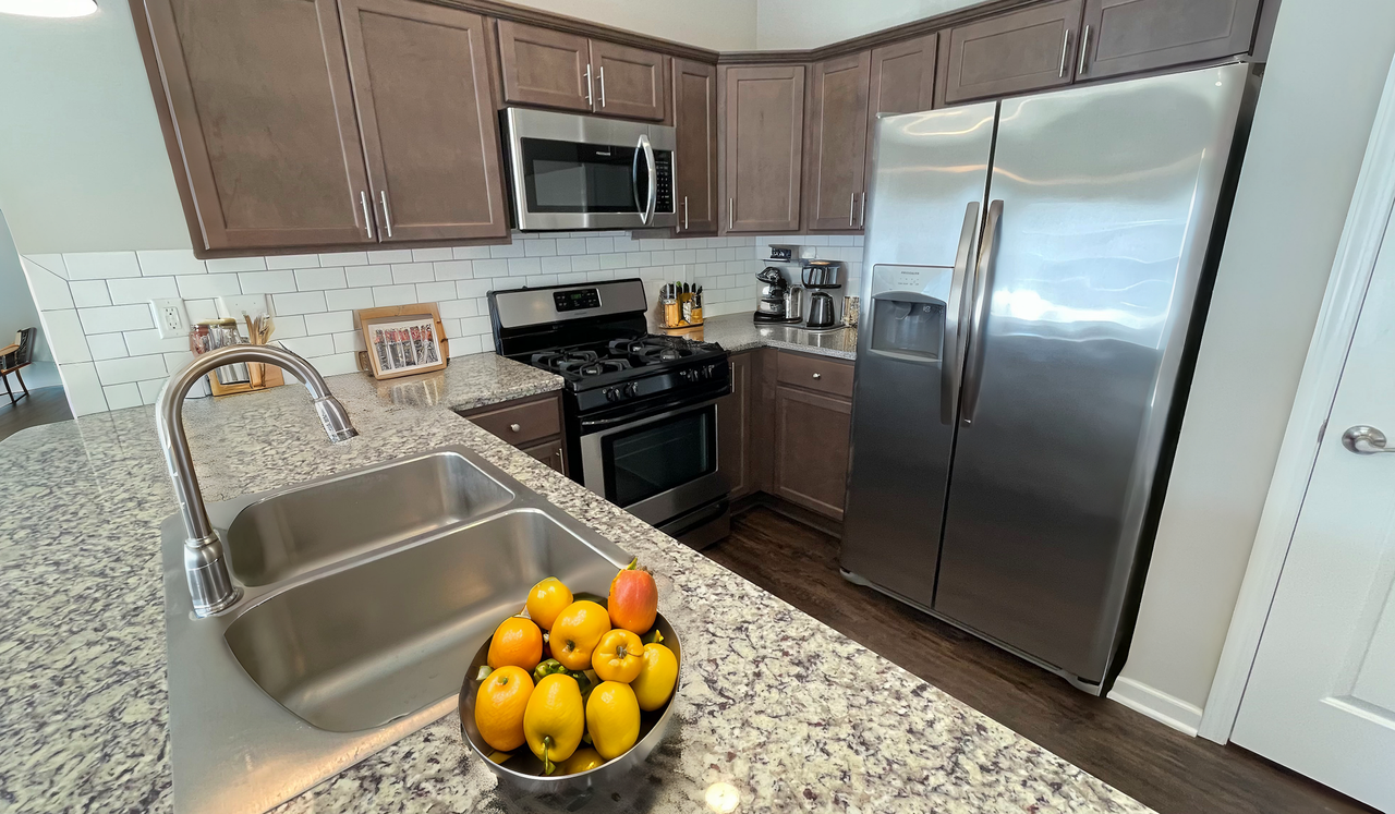 Walnut Grove Apartments - Photo 2 of 5