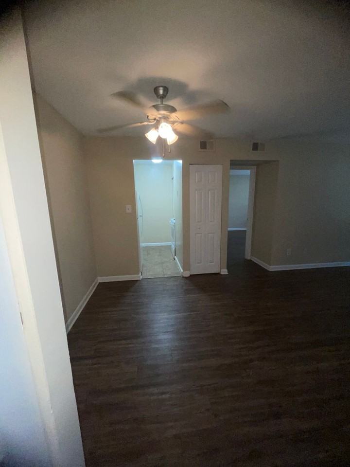 The New Meridian Apartments - Photo 2 of 15