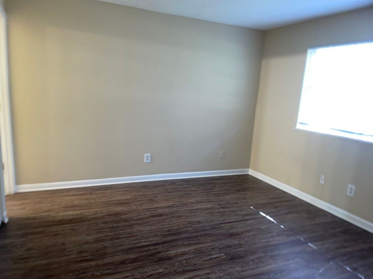The New Meridian Apartments - Photo 4 of 15
