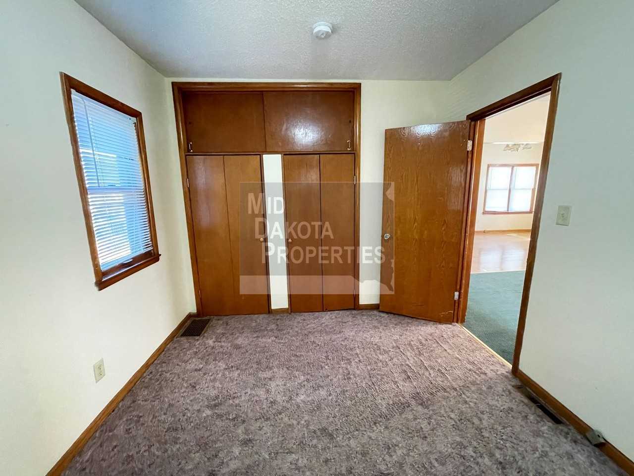 914 E 2nd Ave - Photo 6 of 12