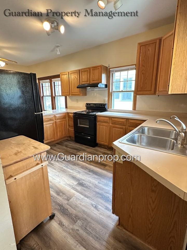3904 14th Ave S - Photo 4 of 23