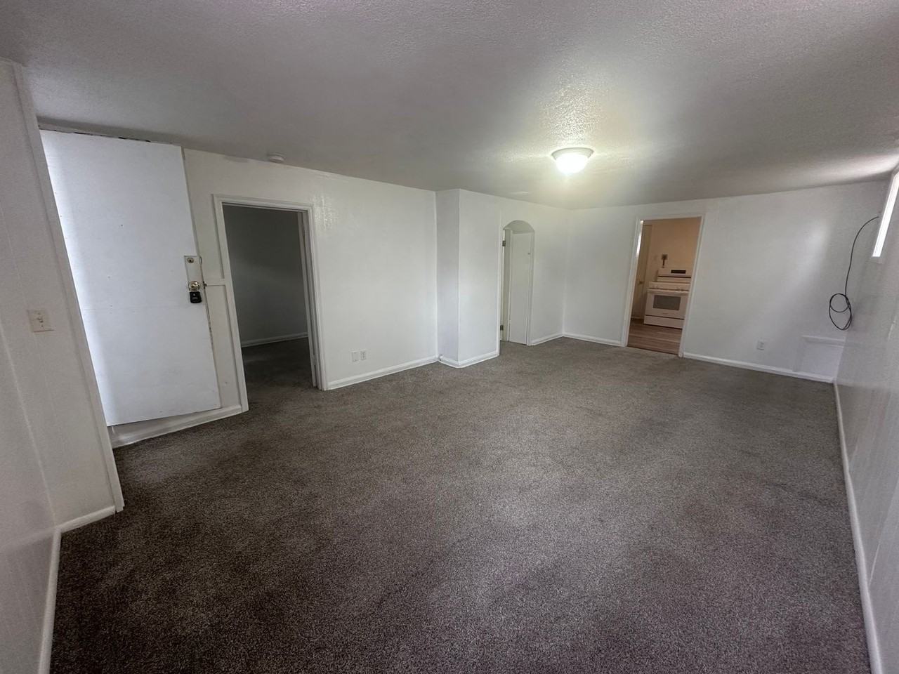 Eriter - 2505 Ave E - Photo 3 of 10