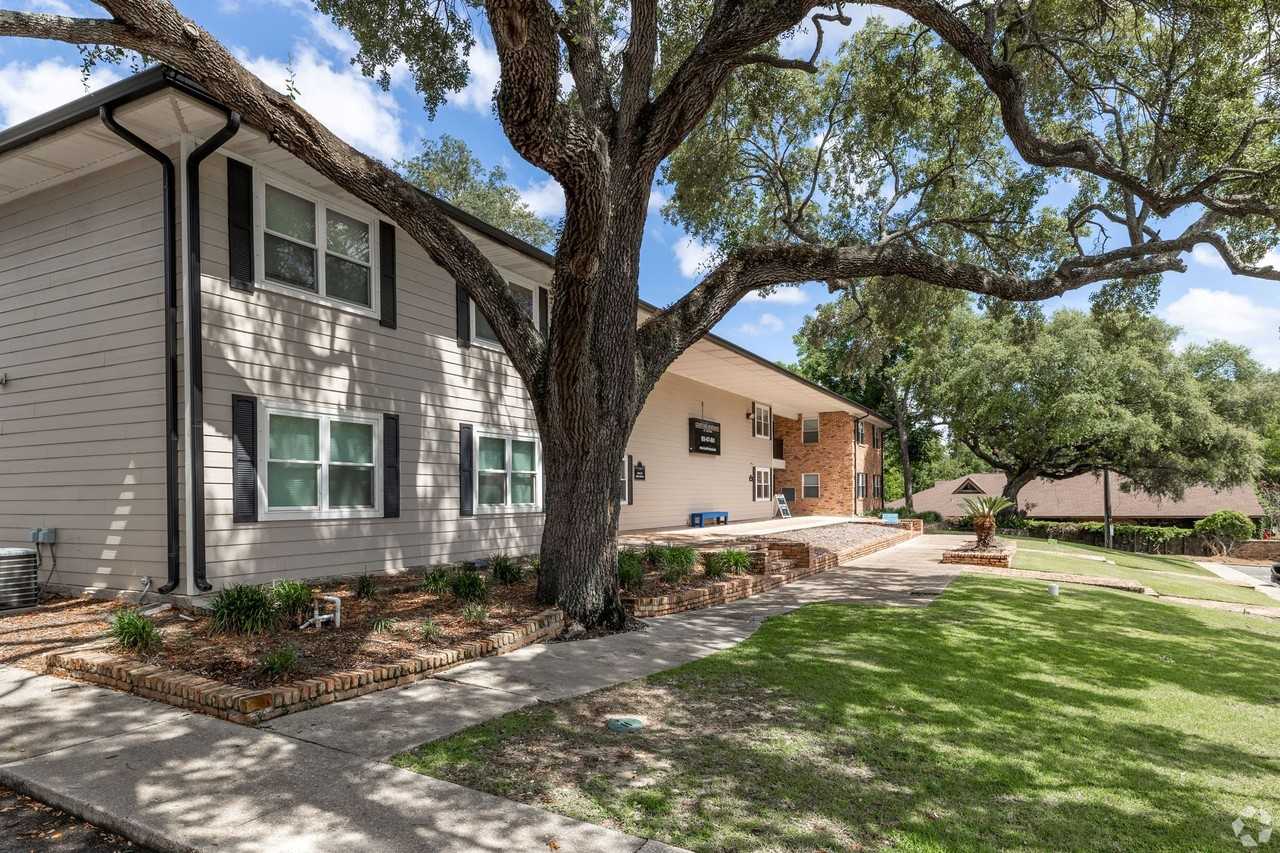 804 Royce St #130 - Photo 2 of 5