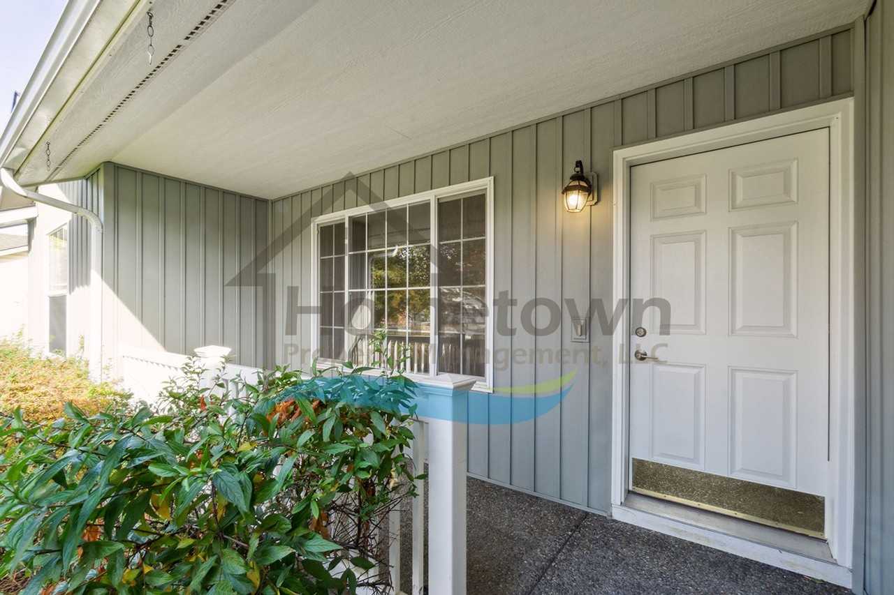 7358 N Aaron St - Photo 2 of 41