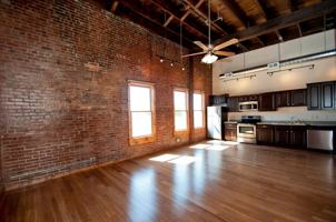 featured image of 211 South Market Avenue