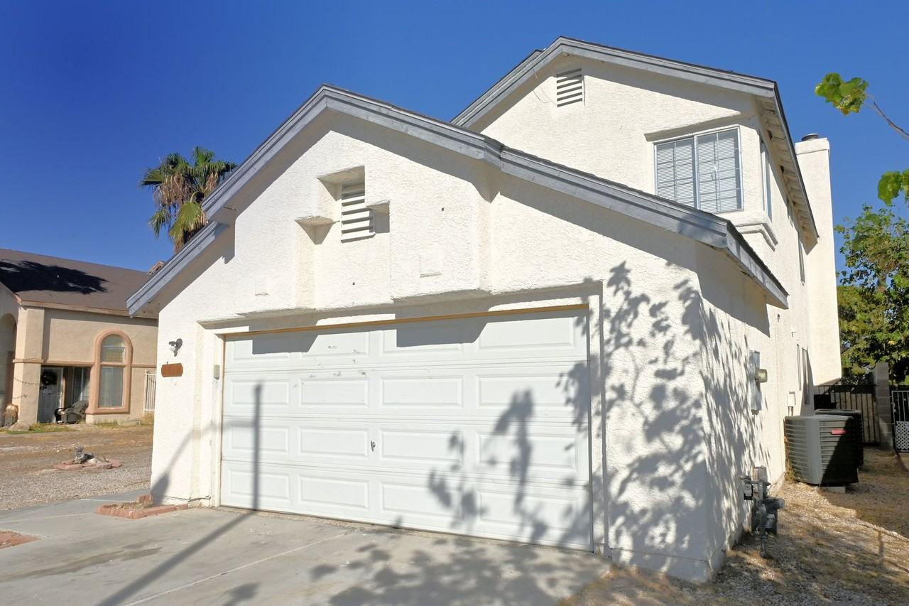 1512 Chapel Cove Ct - Photo 2 of 46