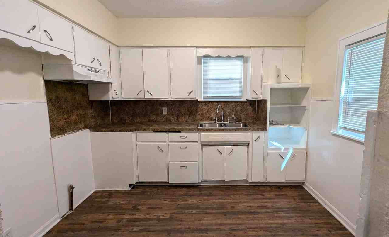 3112 Waalkes St - Photo 3 of 11