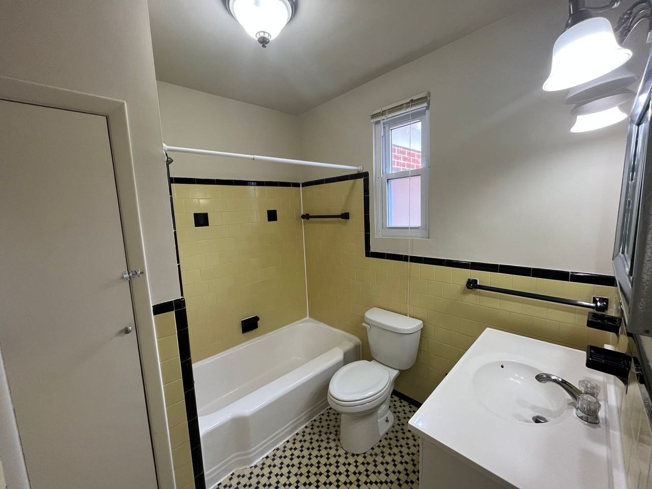 5511 Pimlico Rd - Photo 6 of 18