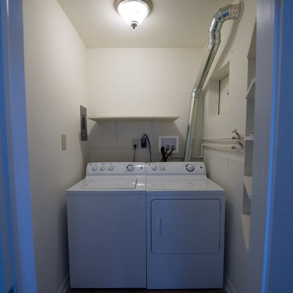 5511 Pimlico Rd - Photo 7 of 18