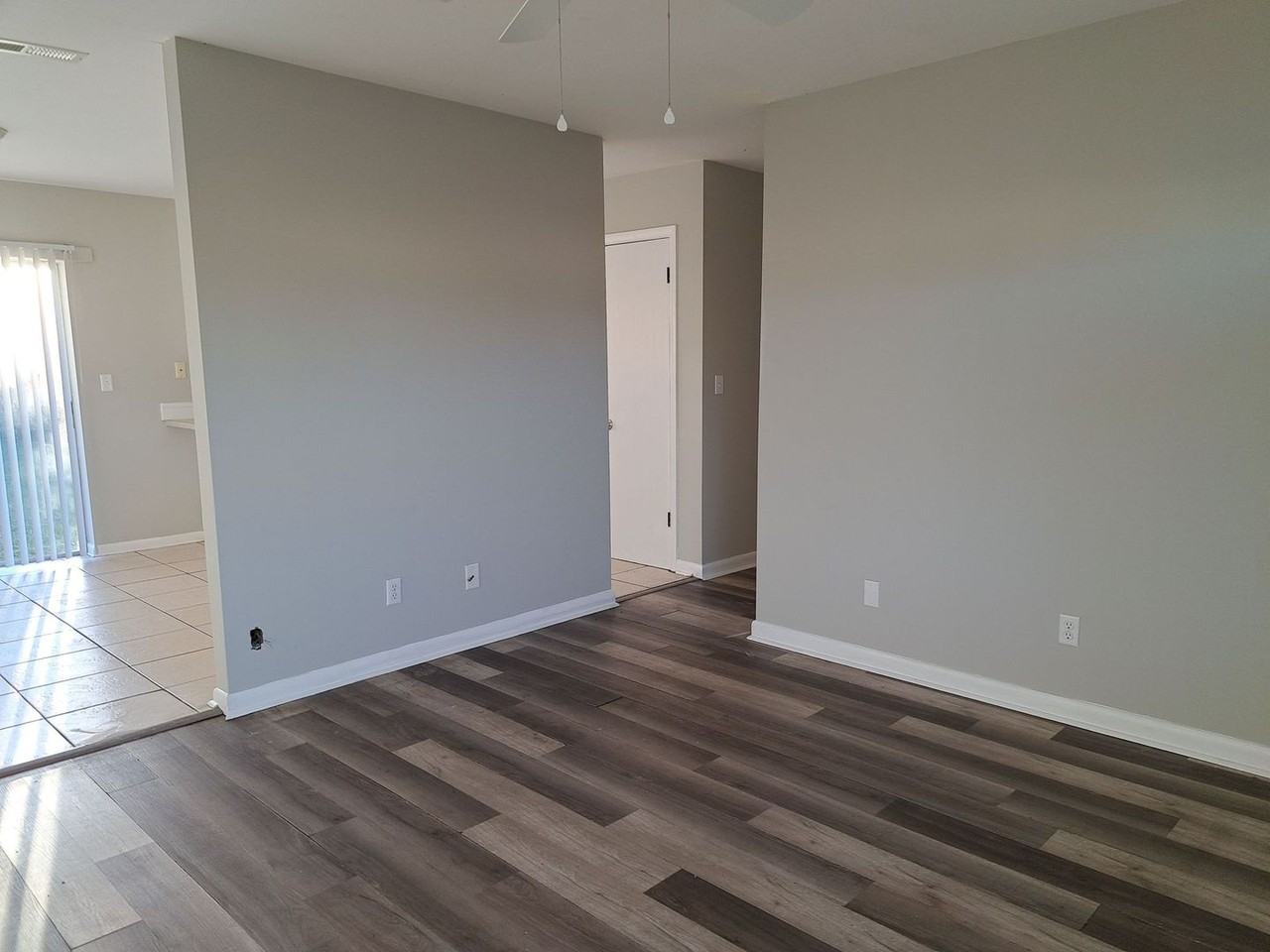 319 S Berthe Ave - Photo 6 of 17