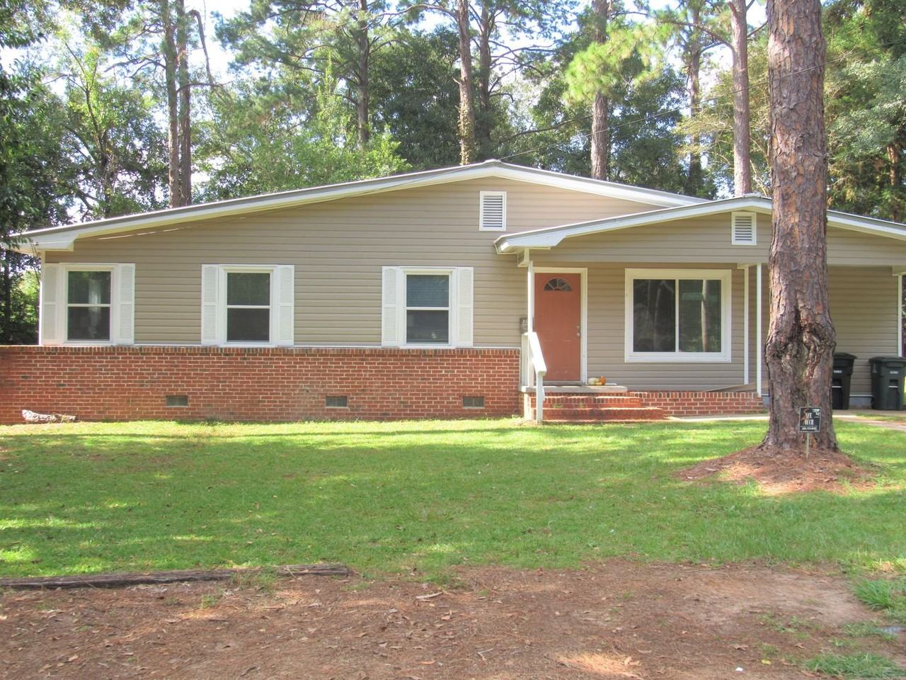 208 Juniper Dr