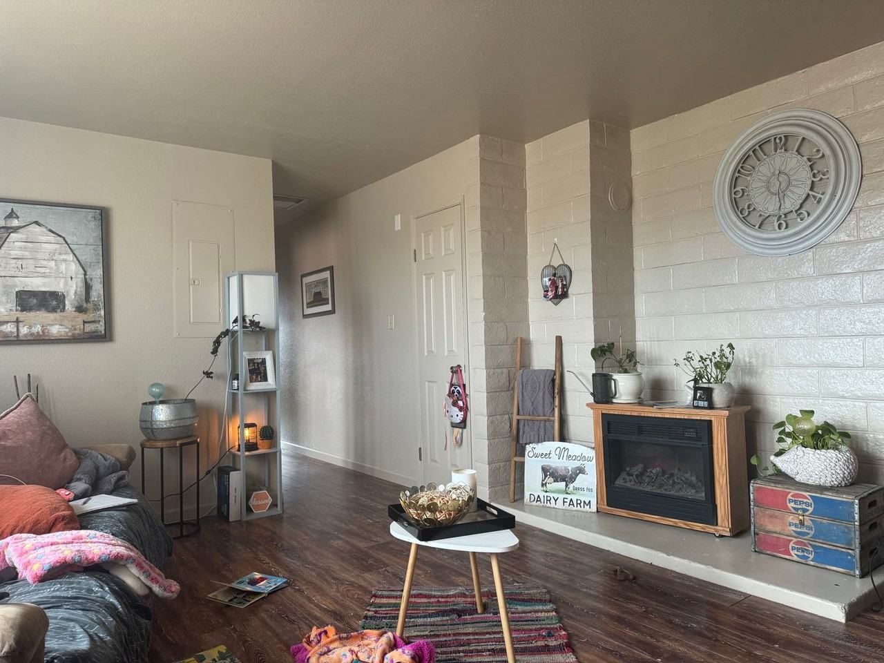 1725 Sunkist Dr - Photo 3 of 7