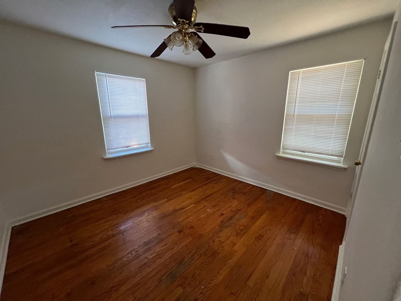 6625 Donald St - Photo 4 of 10