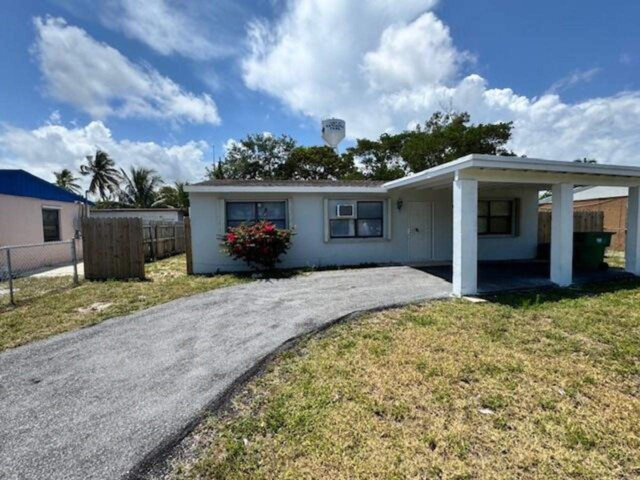5707 Briarwood St - Photo 2 of 23
