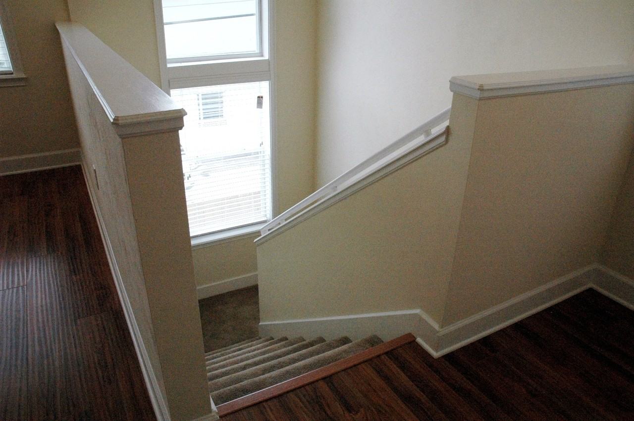 1113 Sw 6th Ave - Photo 3 of 10