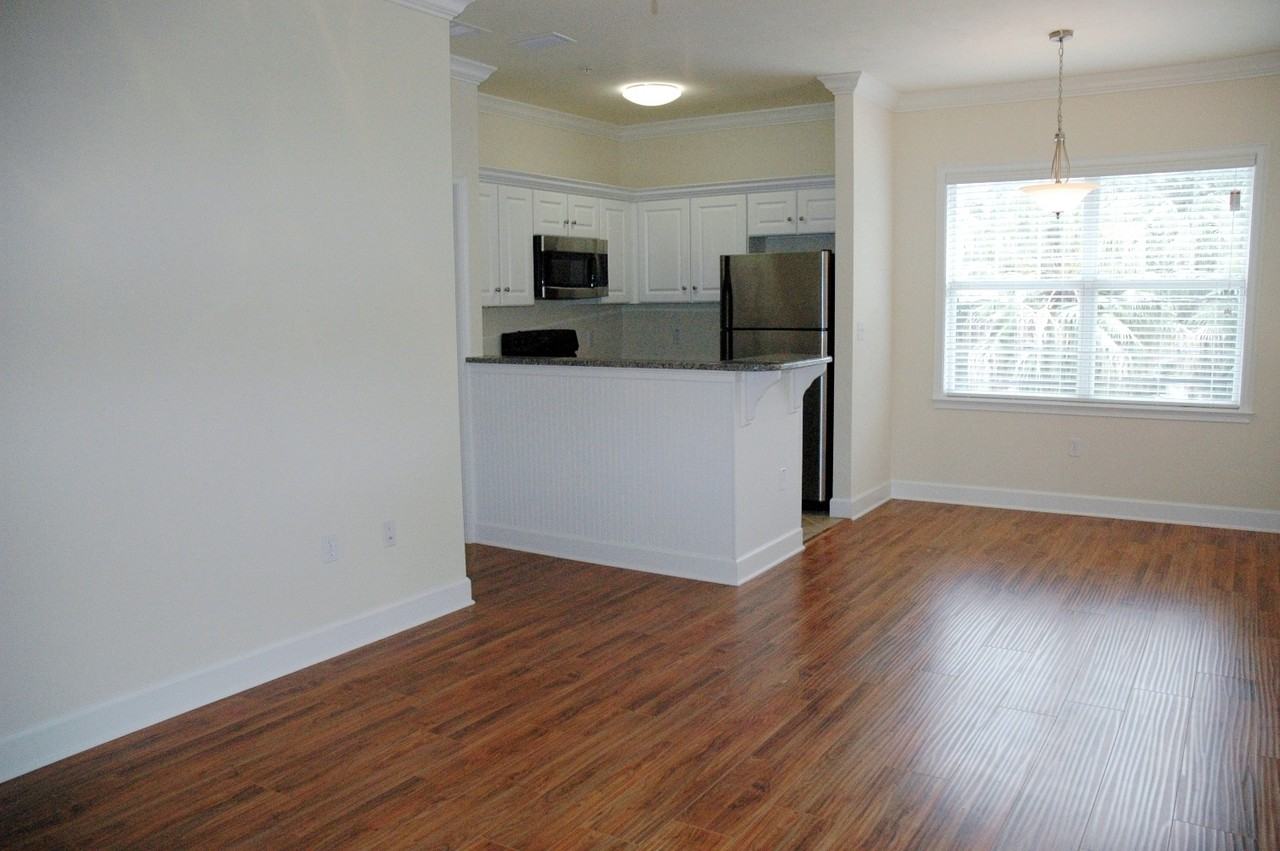 1113 Sw 6th Ave - Photo 6 of 10