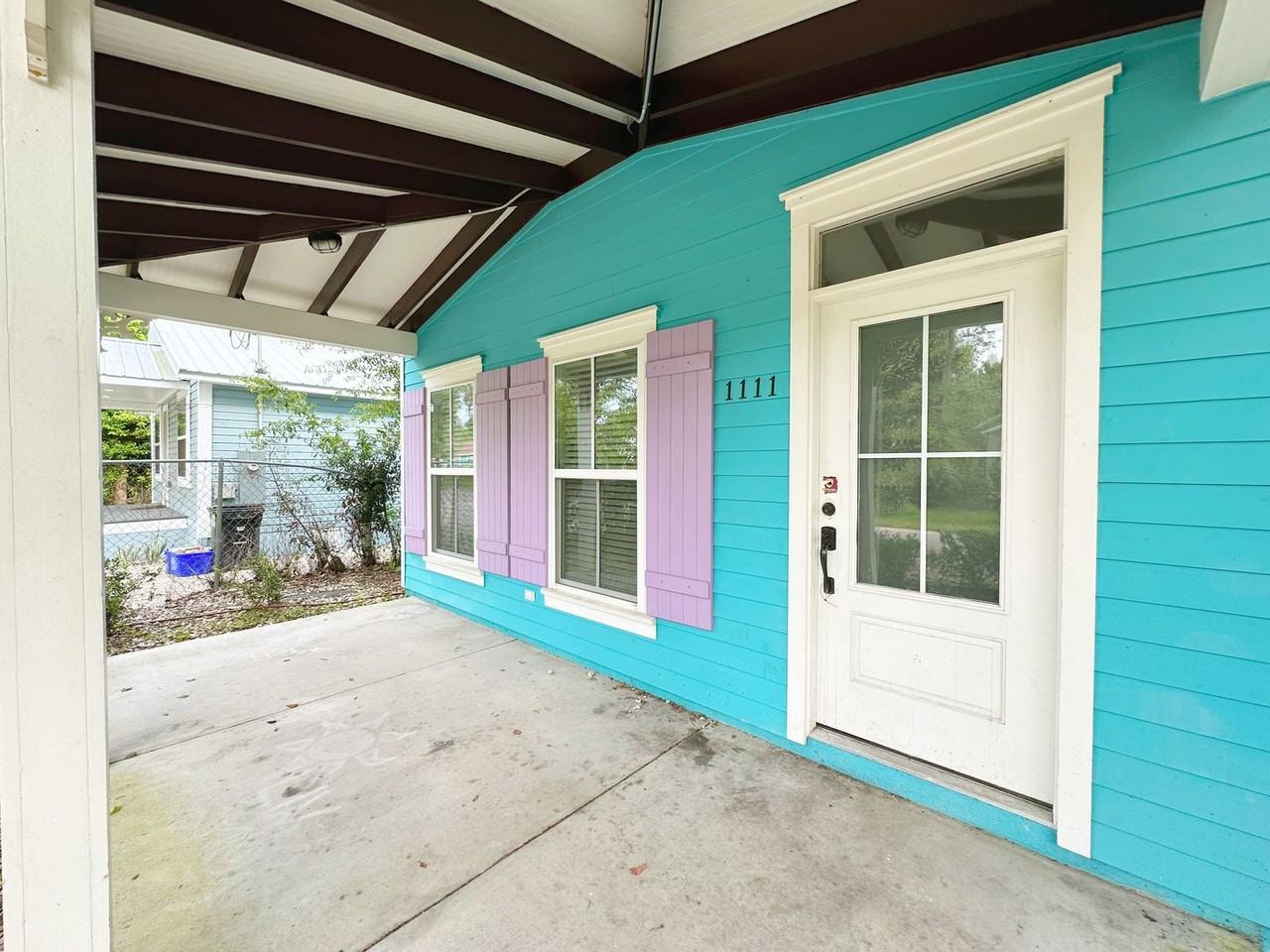 1111 Nw 6th Pl - Photo 3 of 11