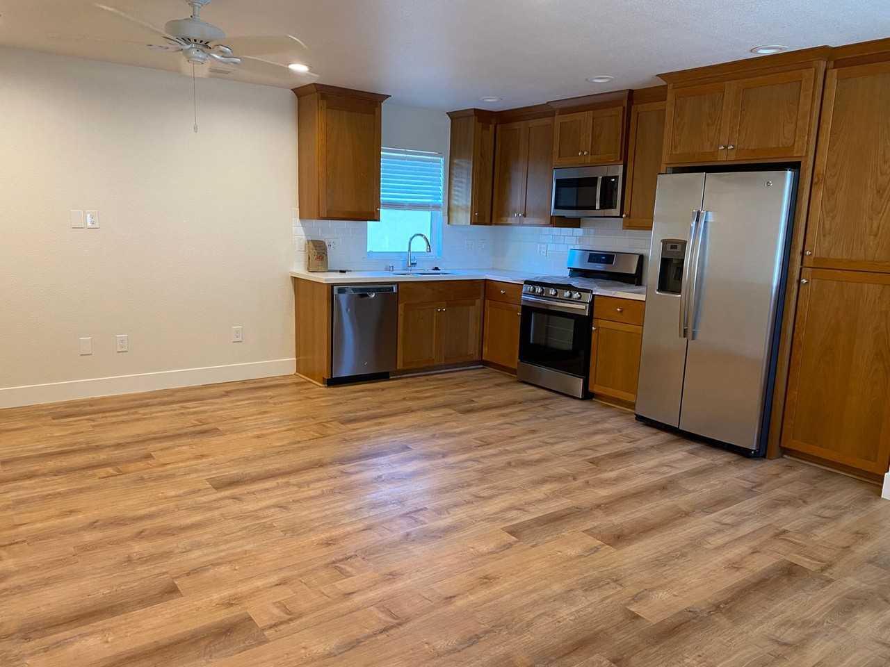 606B West St - Photo 2 of 31