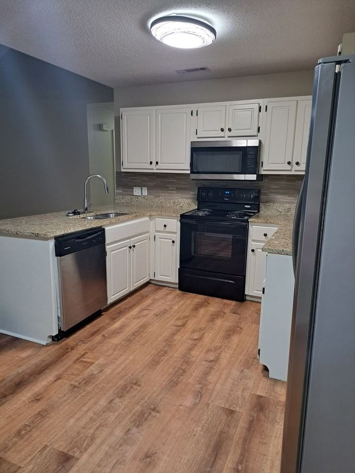 8 County Road 3077 - Photo 2 of 15