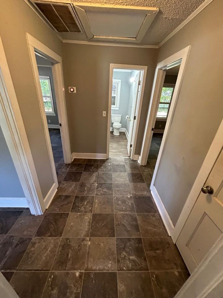 34 Webb Ave - Photo 4 of 20