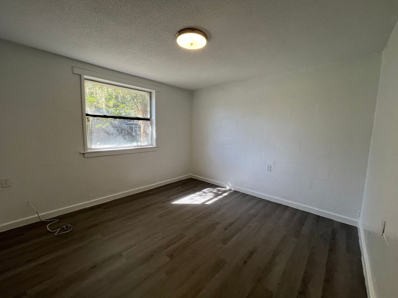 823 Mcgee St Ne - Photo 6 of 11