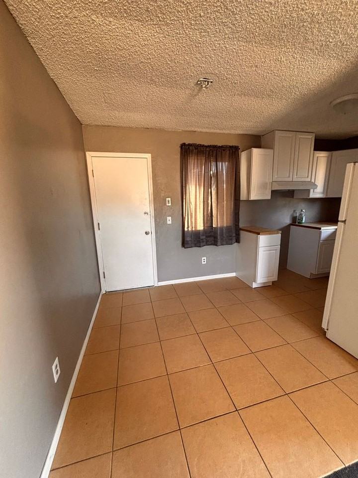 7126 Palo Alto Ave - Photo 2 of 9
