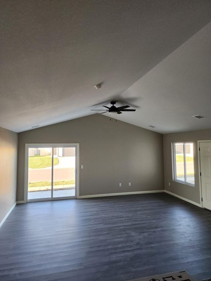 3535 W Angel Ct - Photo 2 of 15