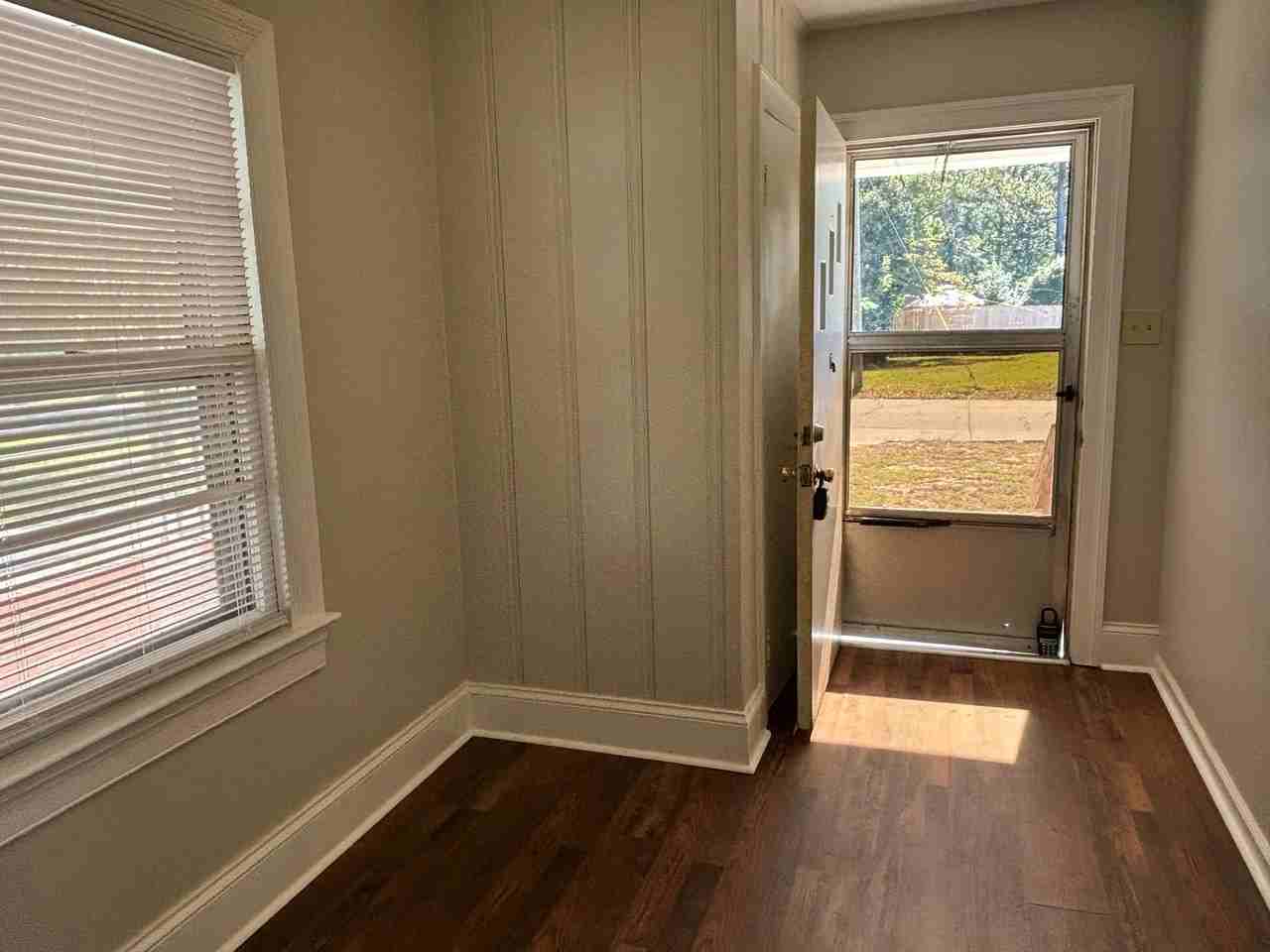 1203 Edgerton St - Photo 2 of 13