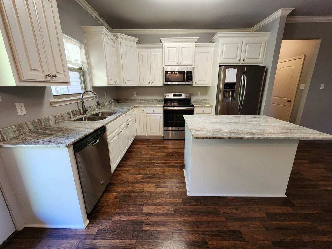 2448 Pleasant Willow Dr - Photo 2 of 15