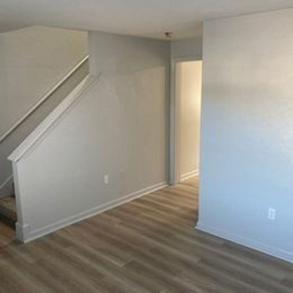 Townhouse Ct - SREC SWB LLC - Photo 2 of 5