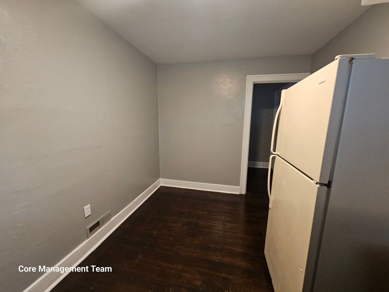 194 Knox Ave - Photo 4 of 10