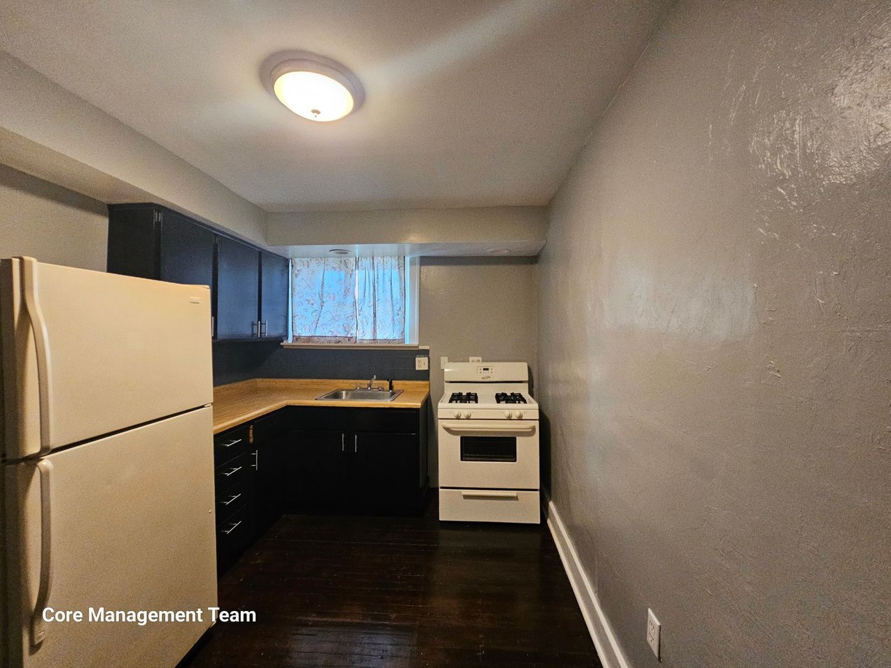 194 Knox Ave - Photo 5 of 10