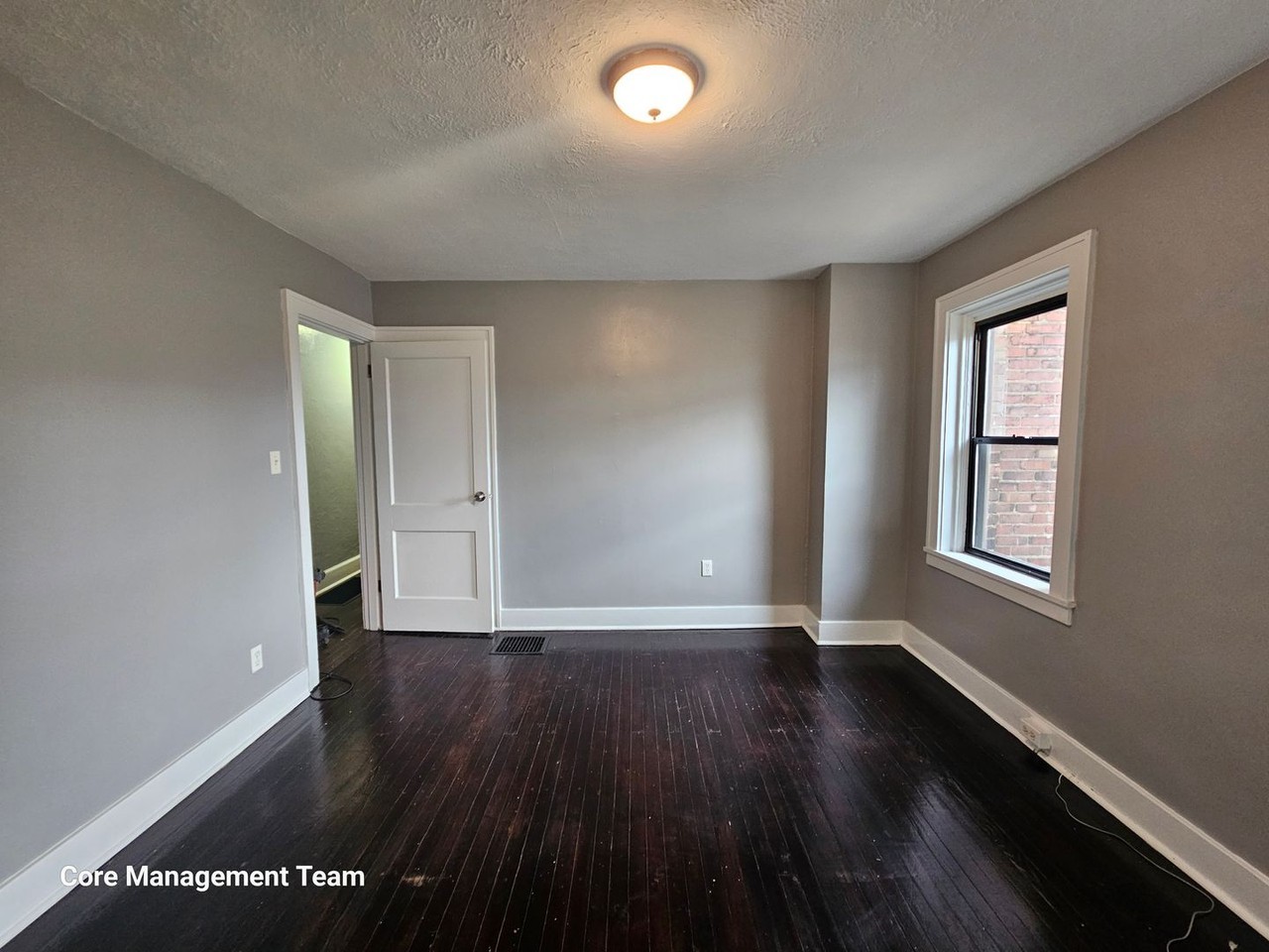 194 Knox Ave - Photo 6 of 10