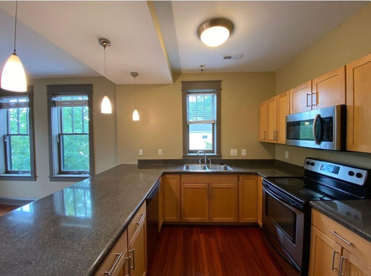 509 E. Hillside Drive - Photo 2 of 9