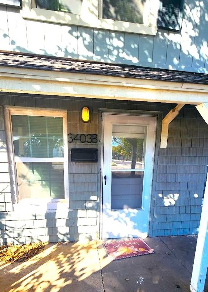 3403 Nw 17th St #B - Photo 2 of 21