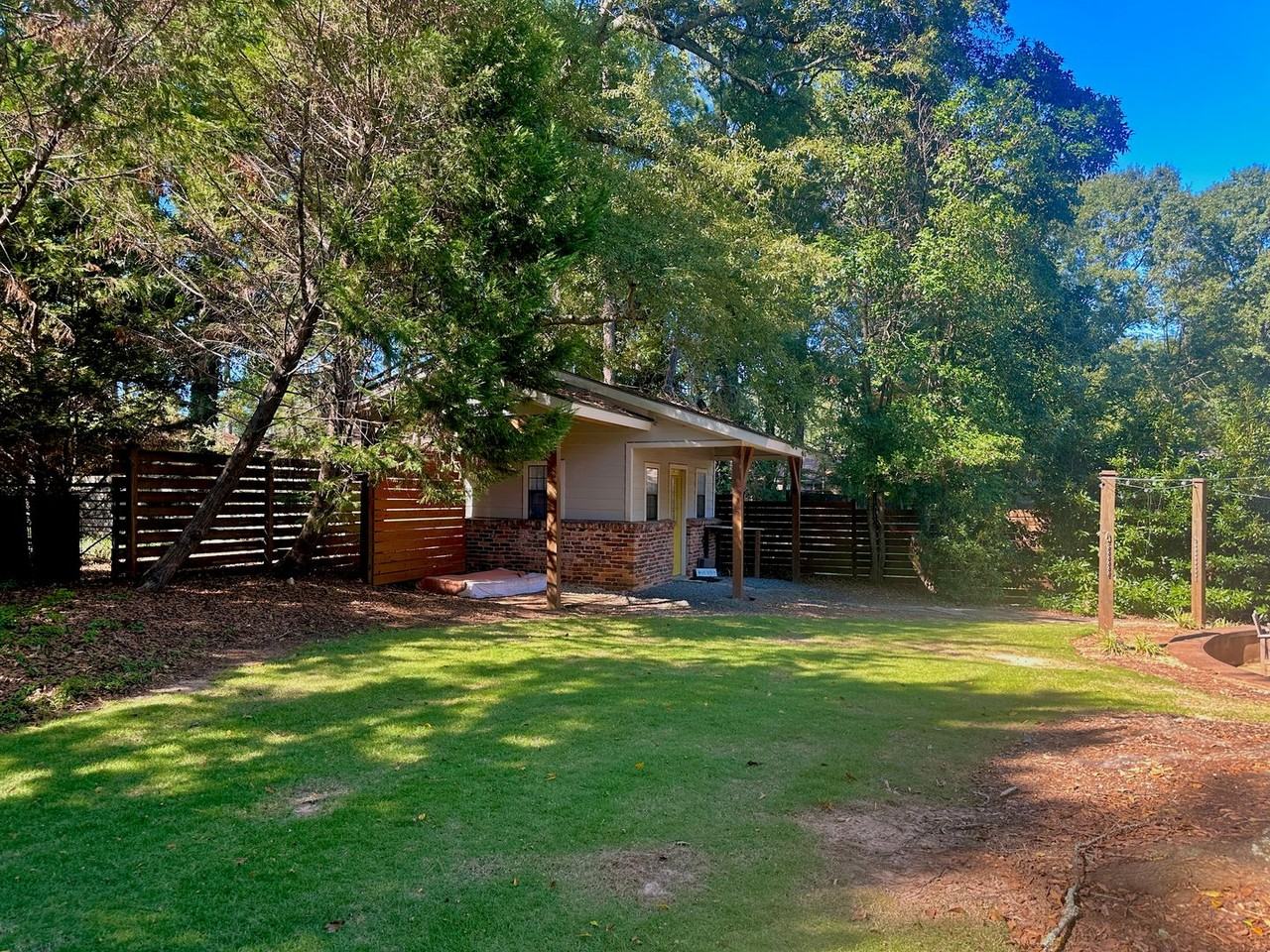 869 Cahaba Dr - Photo 2 of 38