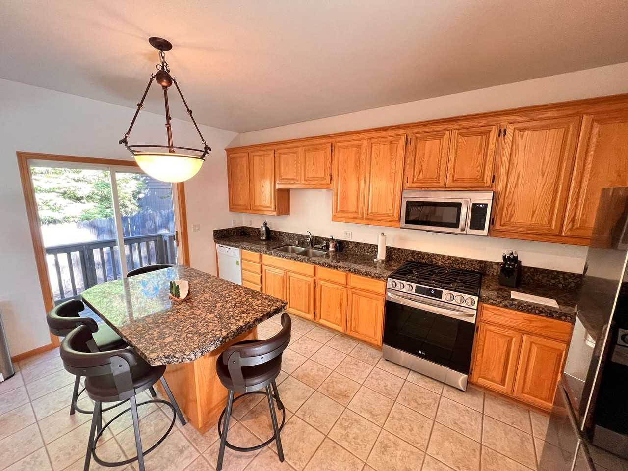 1111 Nottaway Dr - Photo 3 of 19