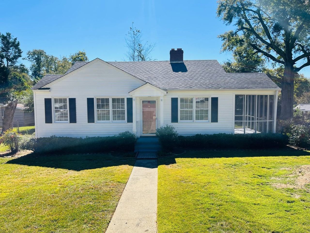 224 Beechwood Cir - Photo 2 of 27