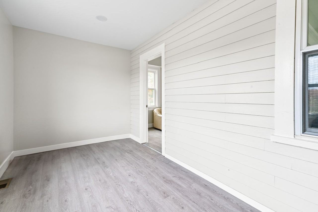 411 Central Avenue - Photo 4 of 14