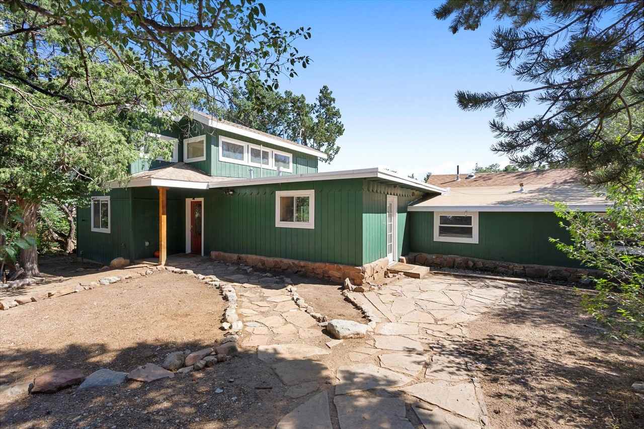 2 Sandia Park Ln - Photo 3 of 43